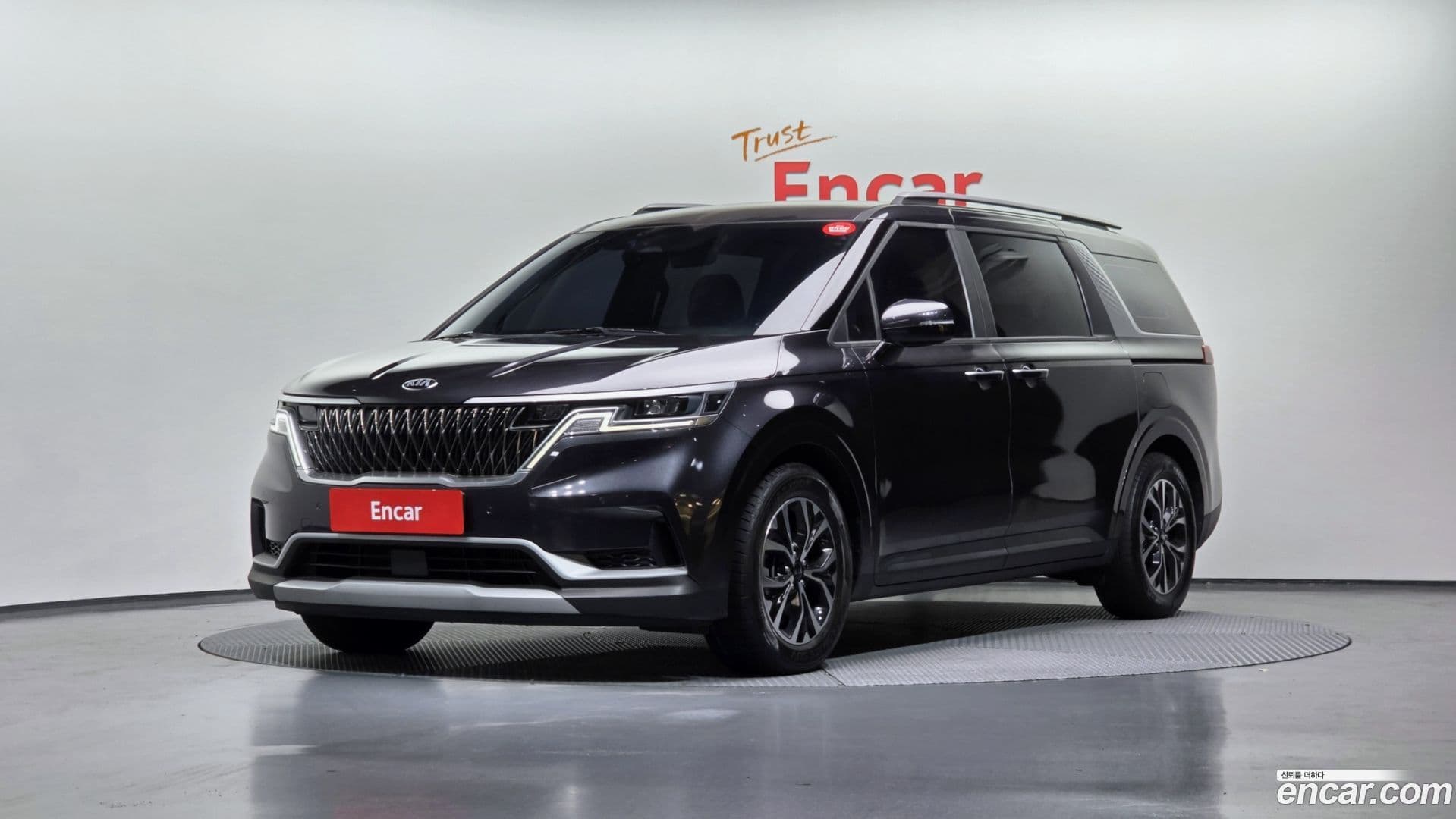 Main__Slider__Photo:Canival Kia 2021.4-0