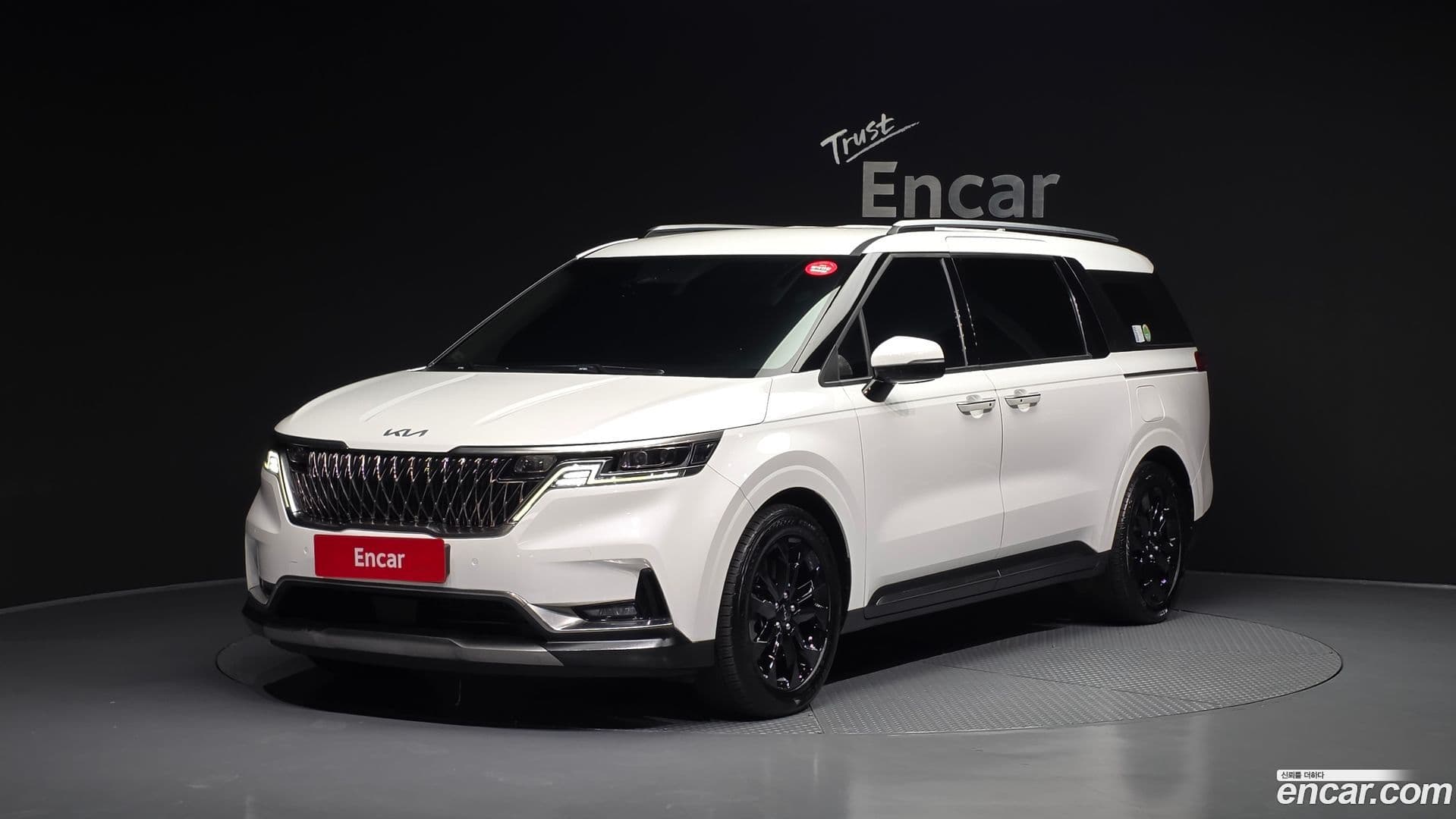 Main__Slider__Photo:Canival Kia 2022.9-0