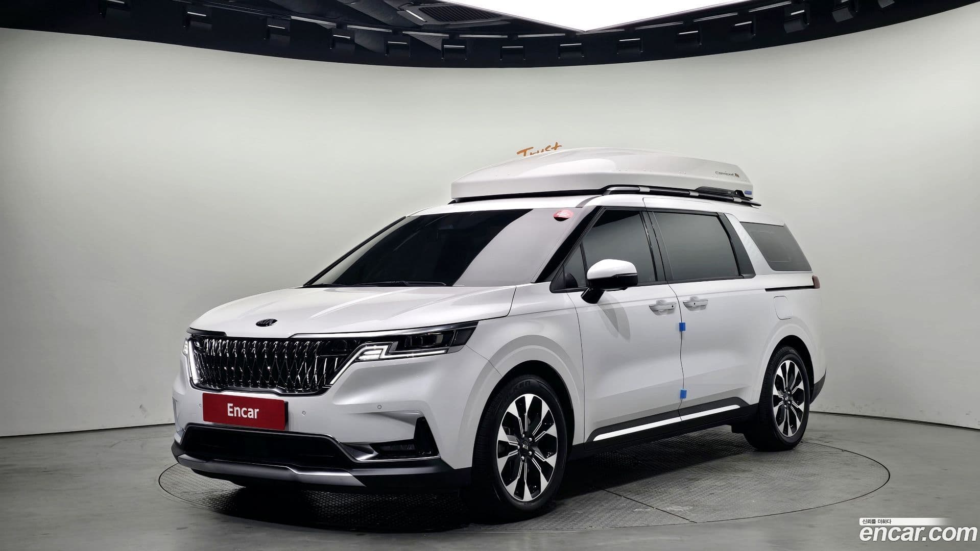 Main__Slider__Photo:Canival Kia 2021.6-0