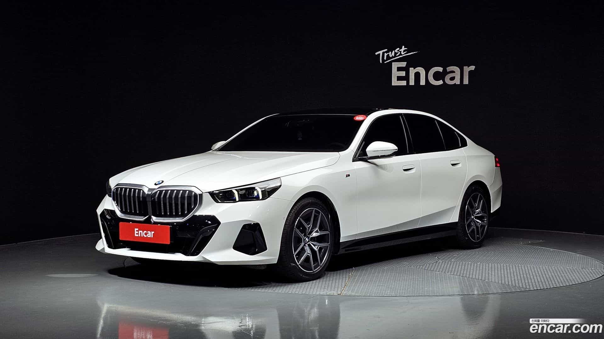 5-Series BMW 2025.8-OUTER-001