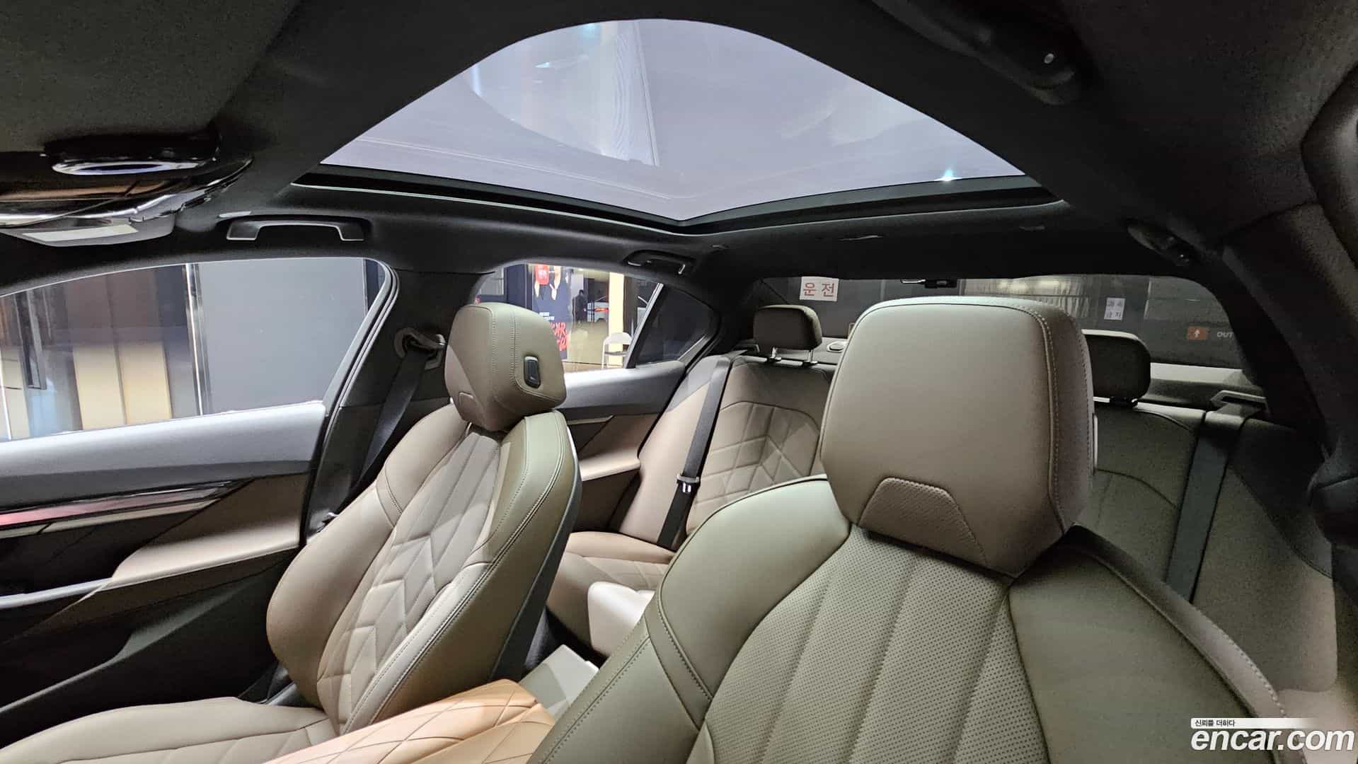 5-Series BMW 2025.8-OPTION-022