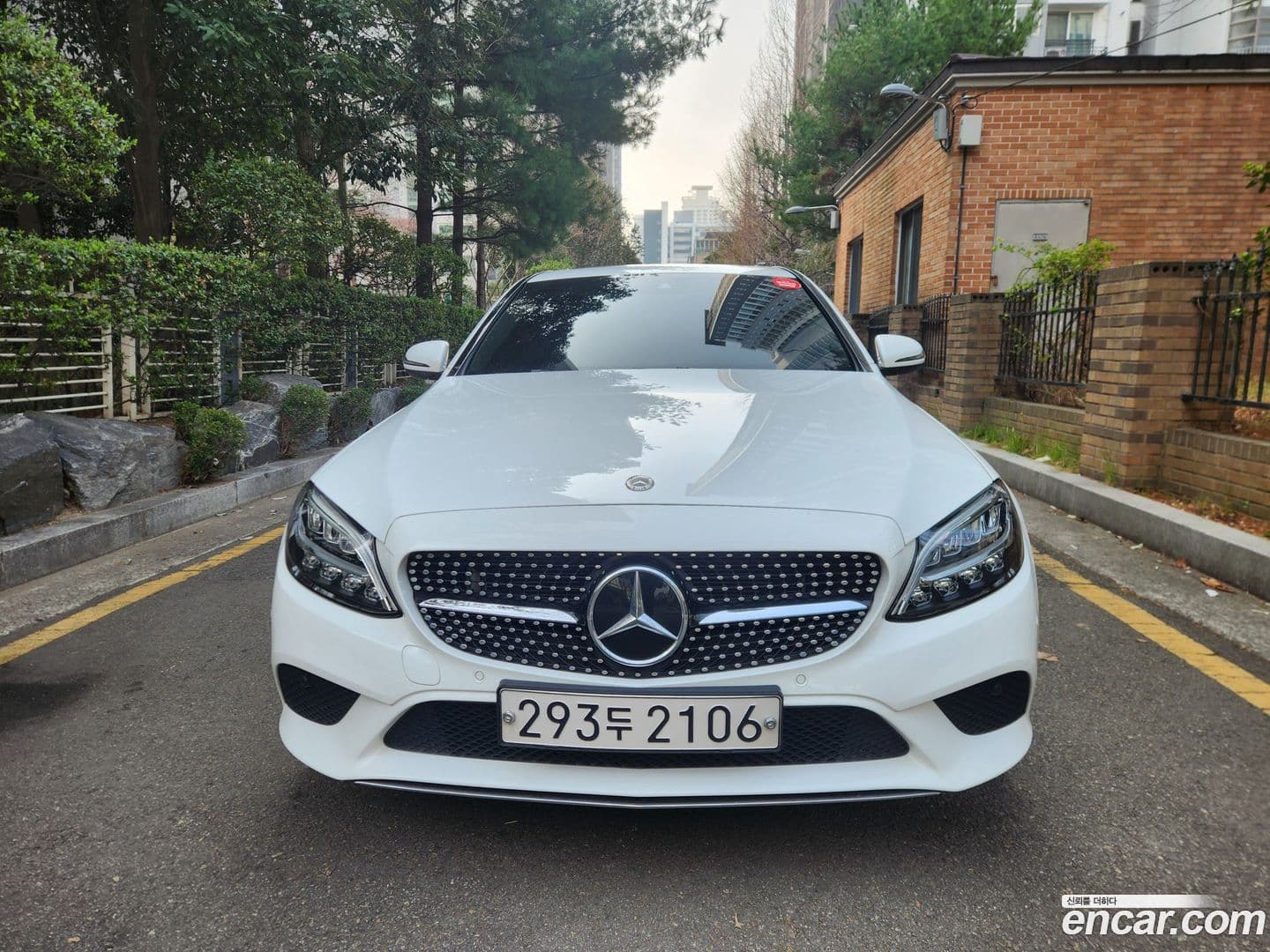 Main__Slider__Photo:C-Class Mercedes-Benz 2020.4-0