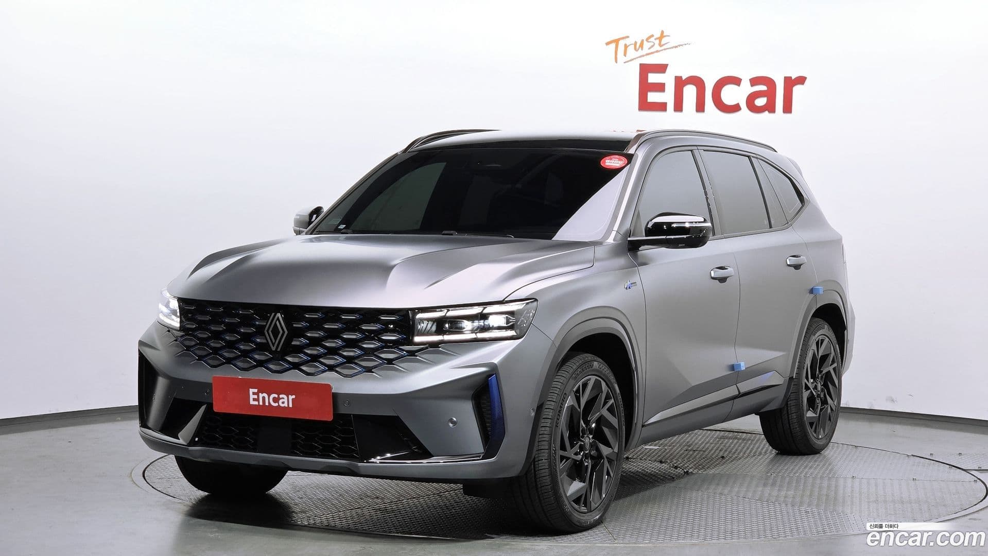 Main__Slider__Photo:Grand Koleos Renault Korea 2024.10-0