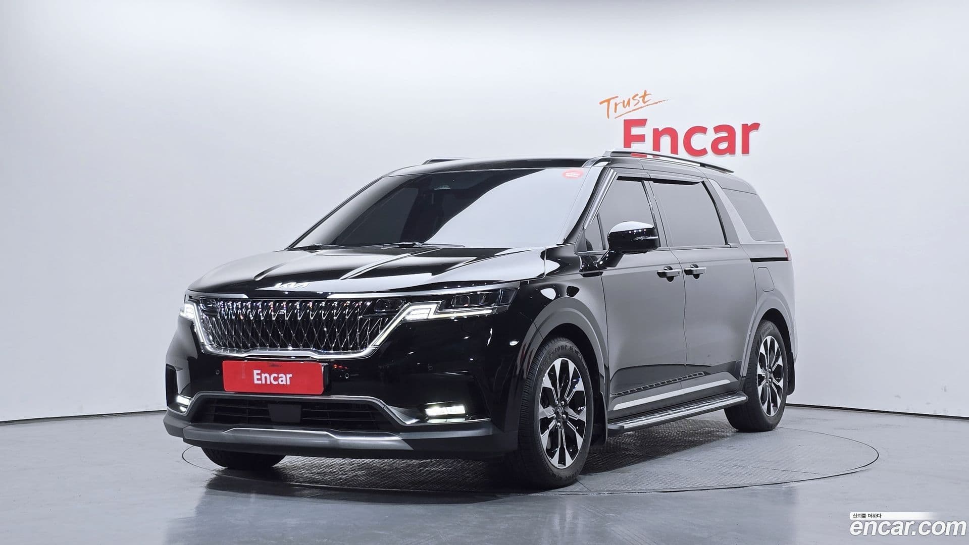 Main__Slider__Photo:Canival Kia 2023.0-0