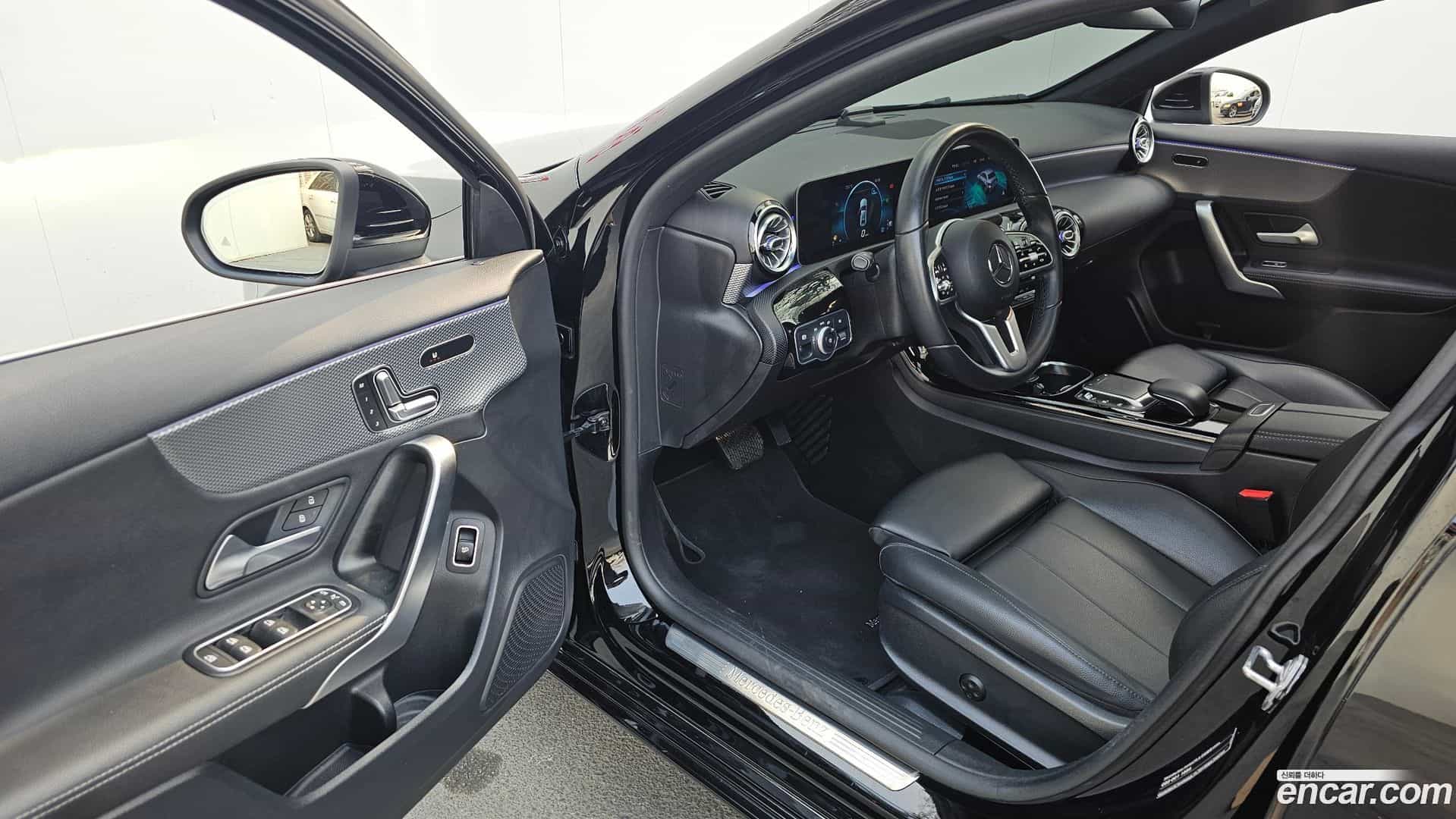 A-Class Mercedes-Benz 2020.10-INNER-010