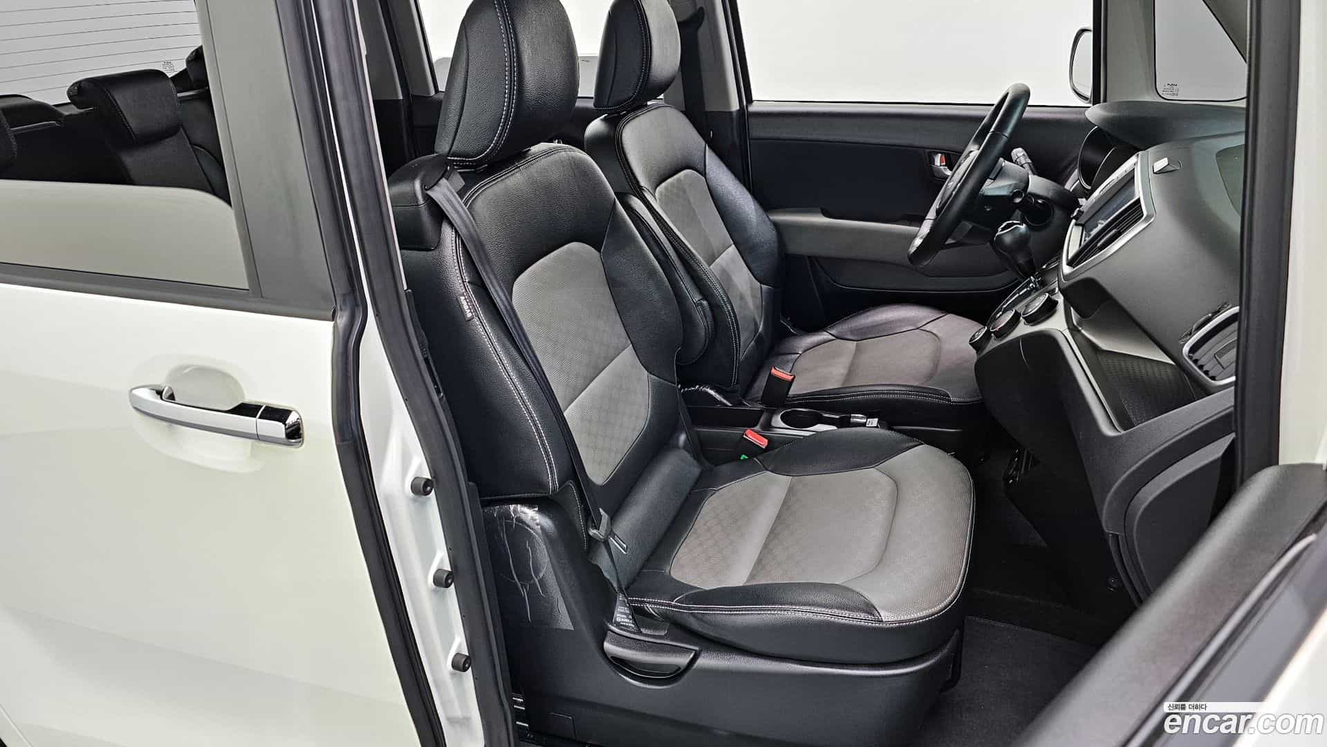 RAY Kia 2022.0-INNER-010