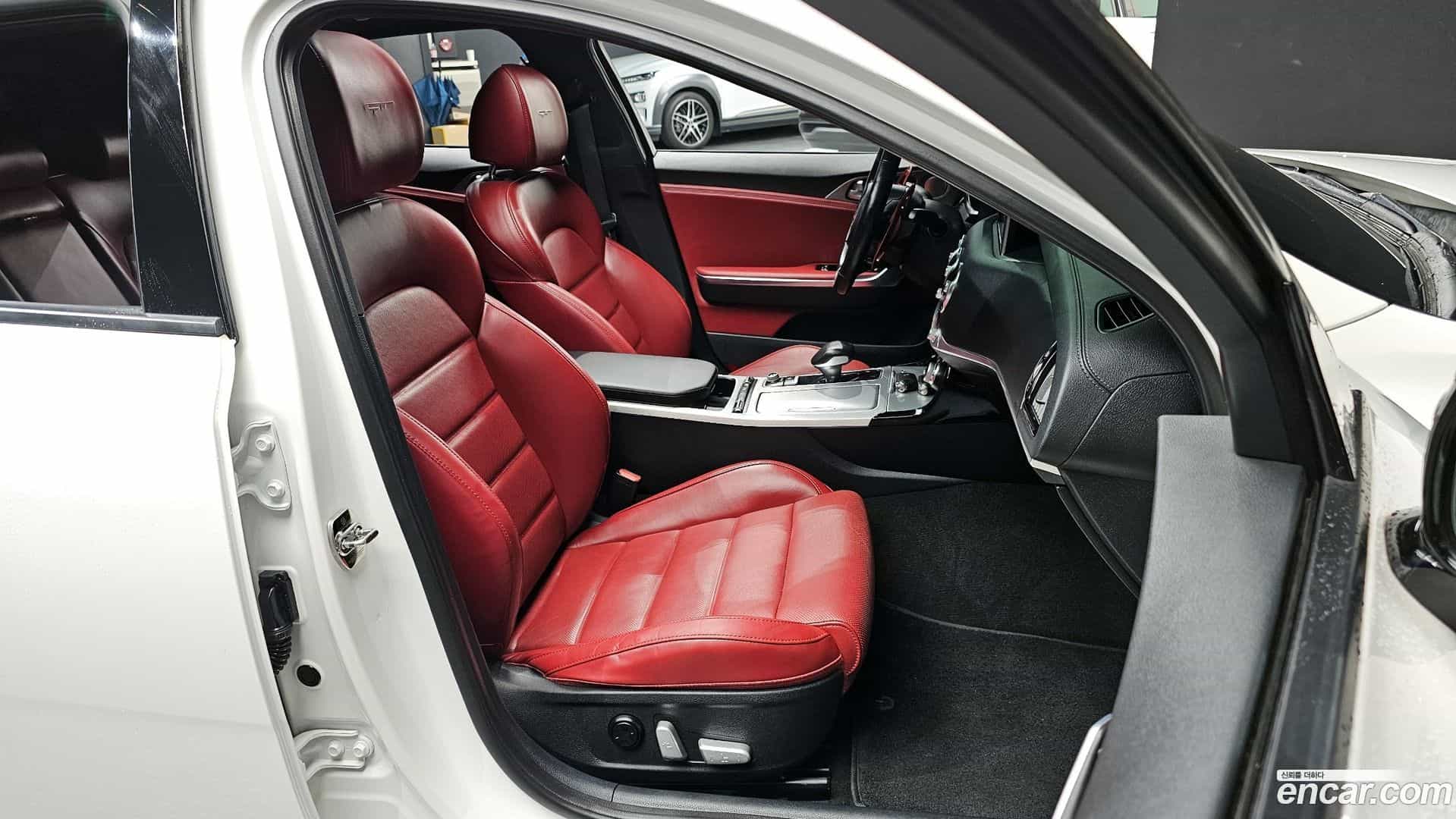 Stinger Kia 2017.5-INNER-010