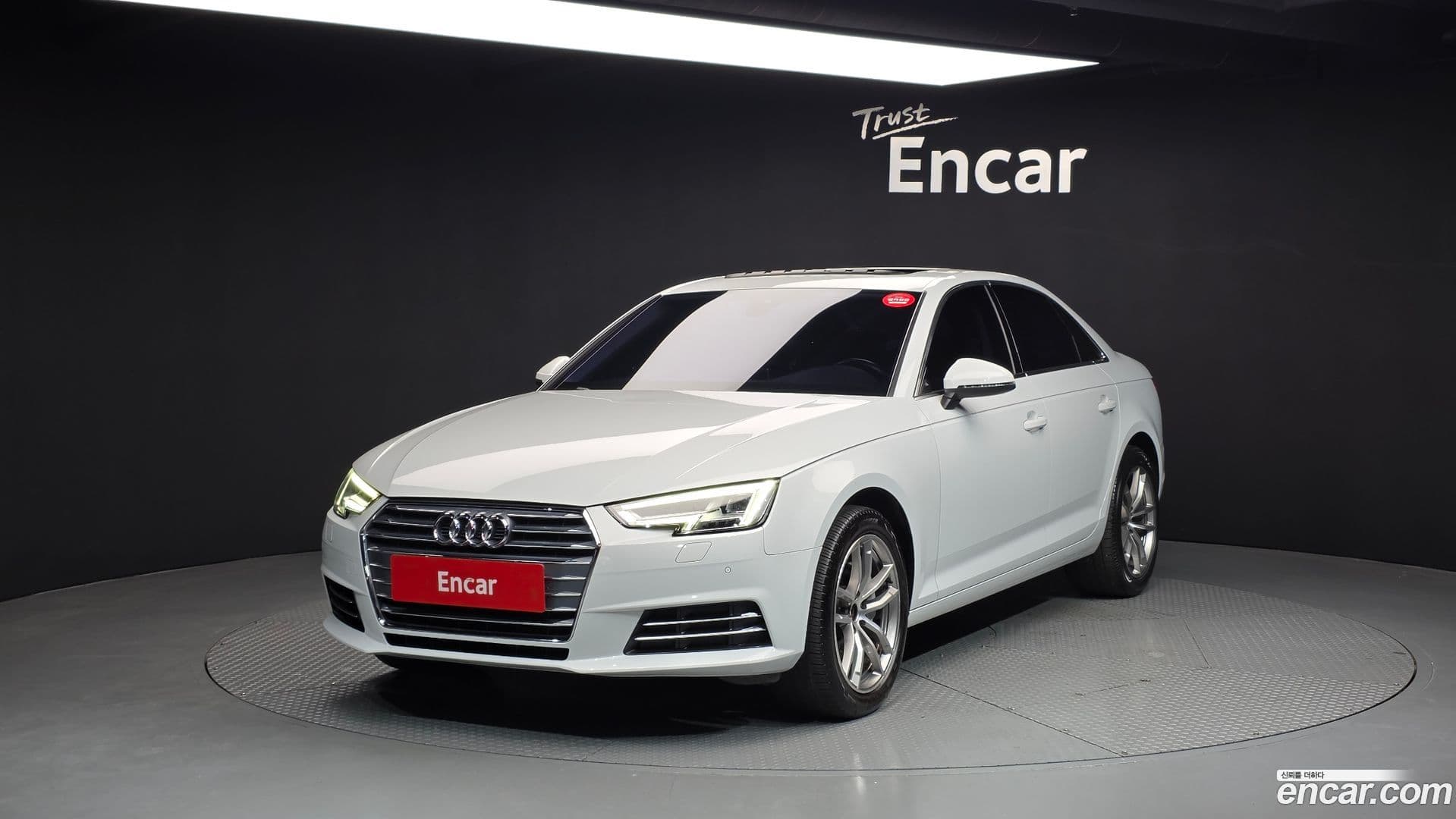 Main__Slider__Photo:A4 Audi 2018.9-0