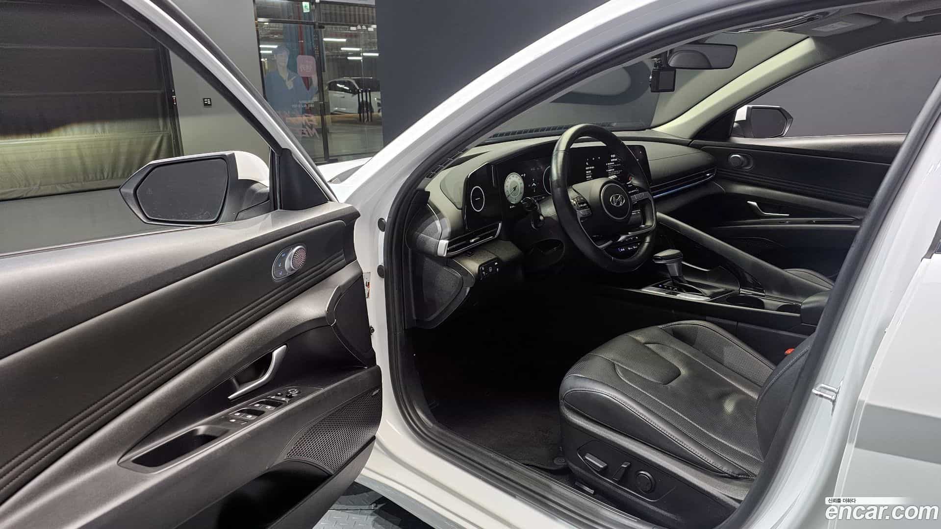 AVANTE Hyundai 2020.8-OPTION-015