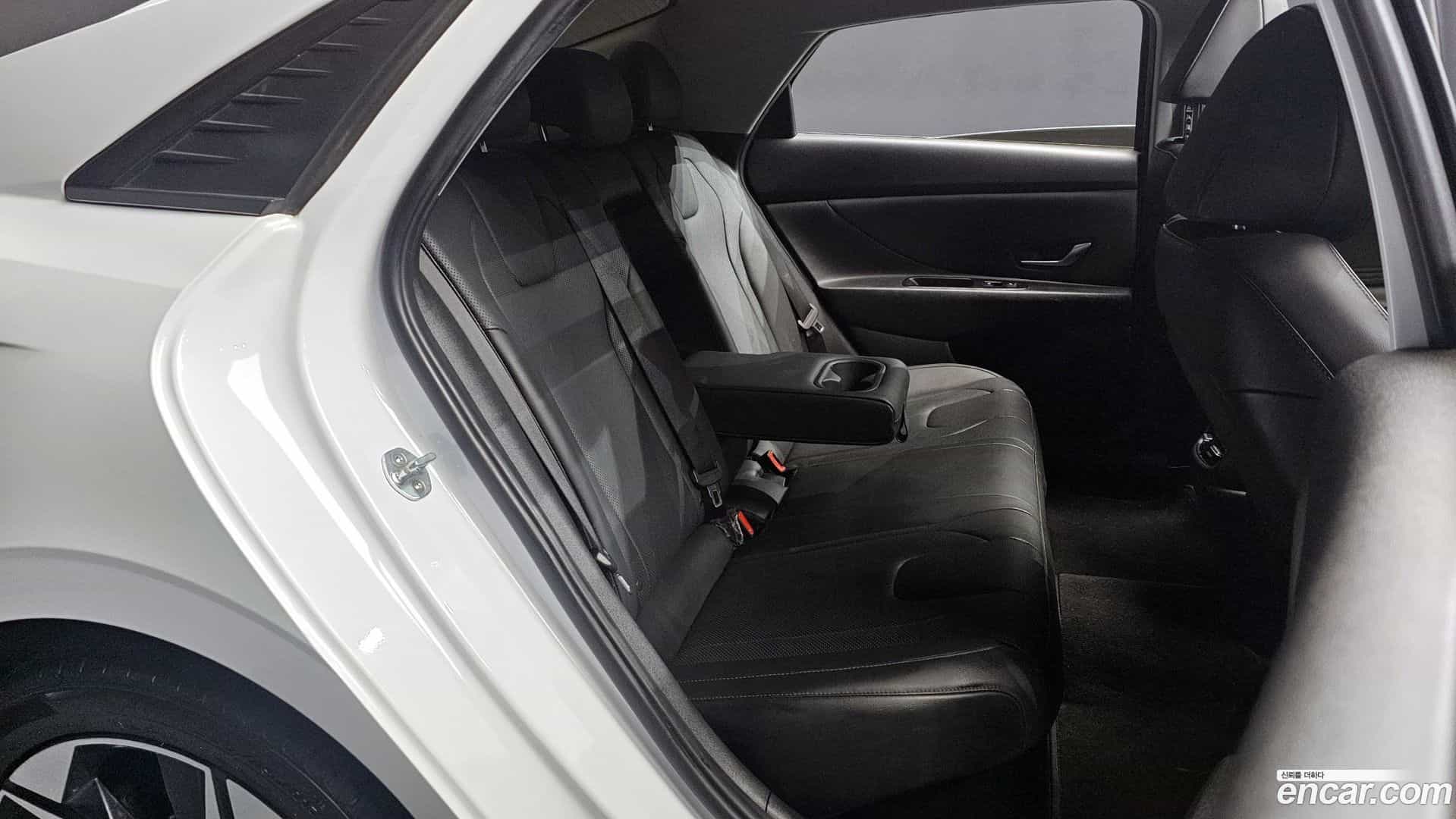 AVANTE Hyundai 2020.8-OPTION-016