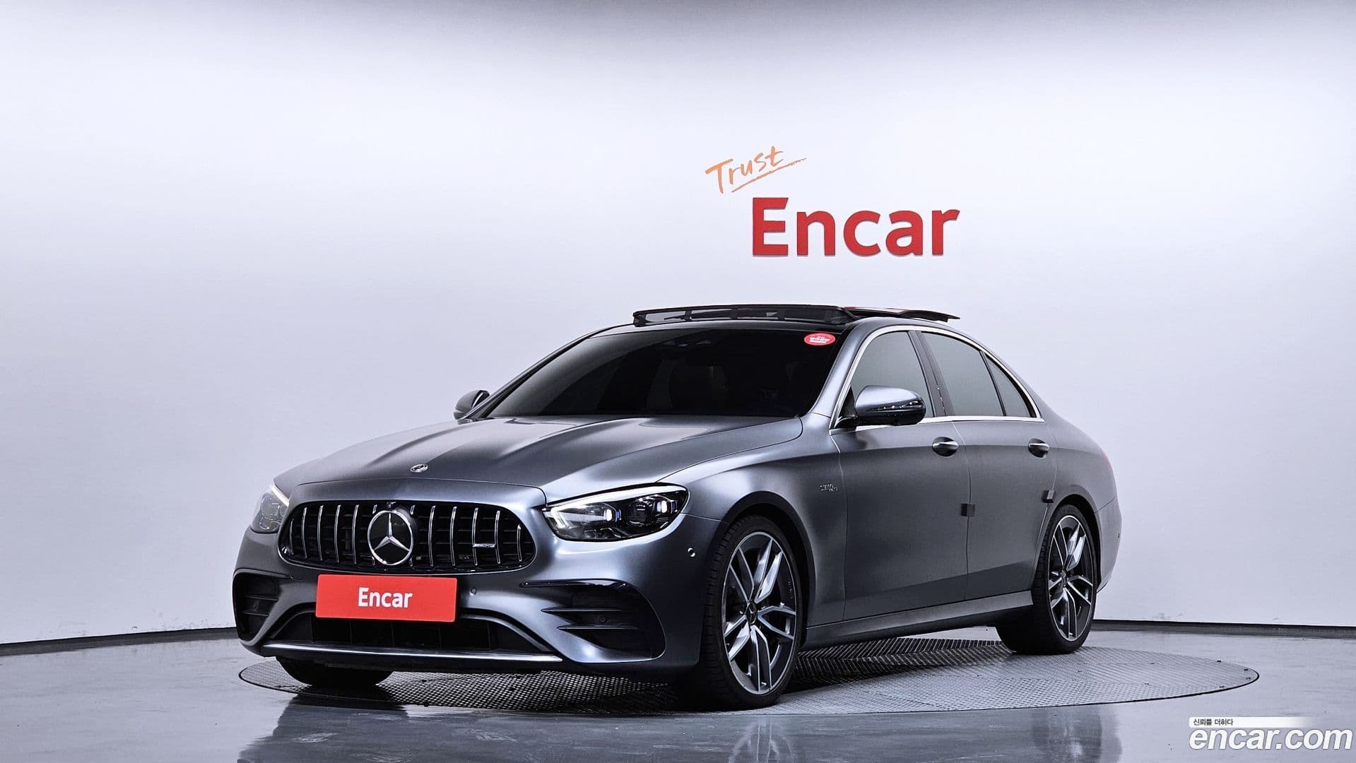 Main__Slider__Photo:E-Class Mercedes-Benz 2021.2-0