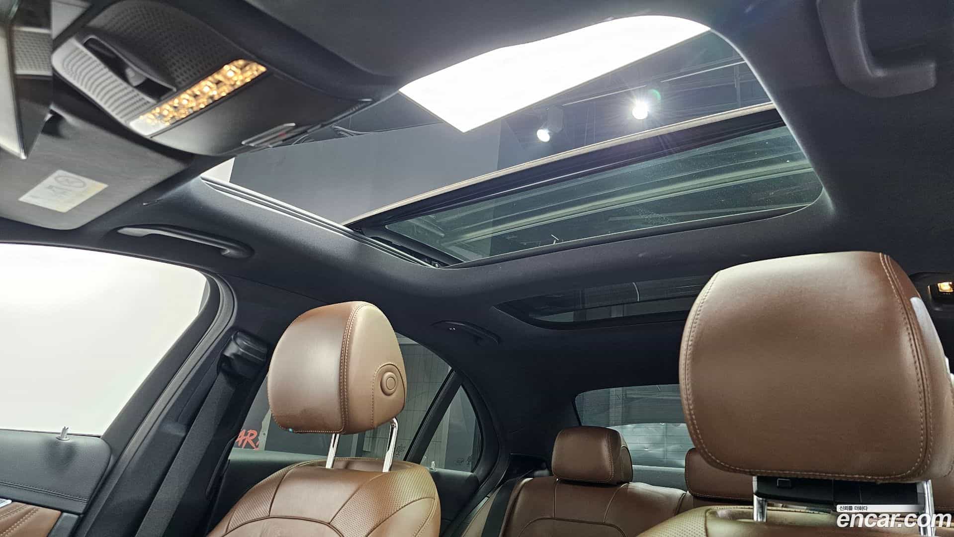 E-Class Mercedes-Benz 2021.2-OPTION-023