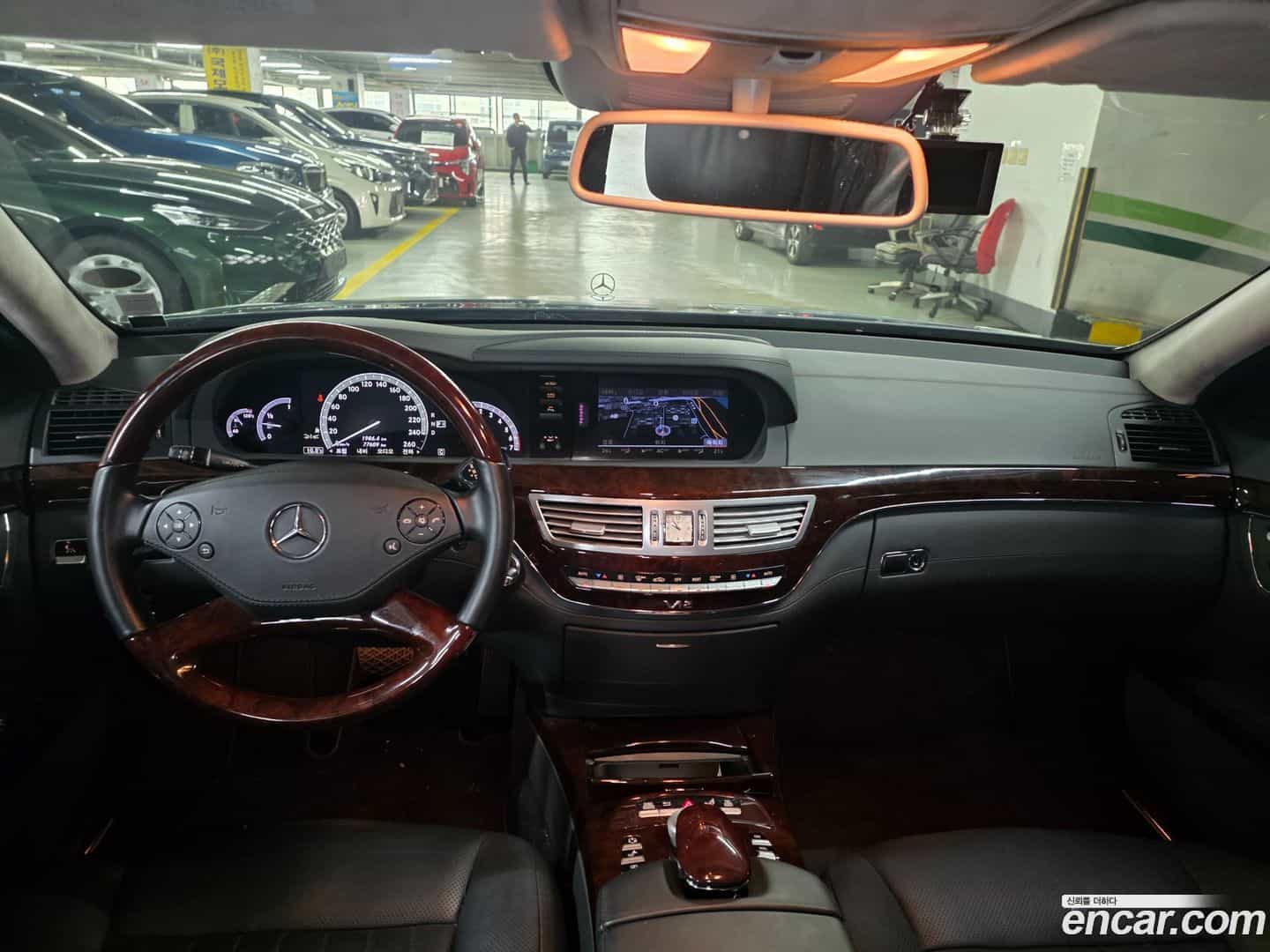 S-Class Mercedes-Benz 2010.1-OUTER-006
