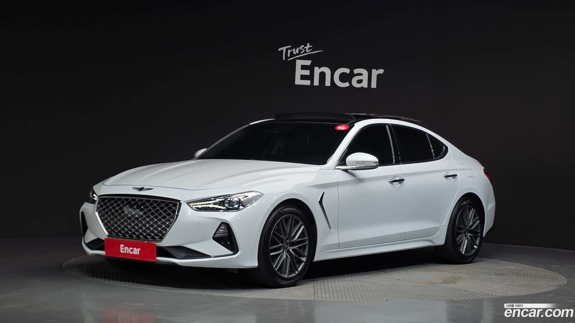 Main__Slider__Photo:G70 Genesis 2018.0-0