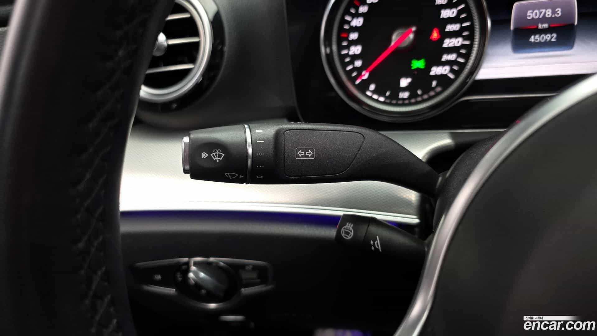 E-Class Mercedes-Benz 2019.7-OPTION-021