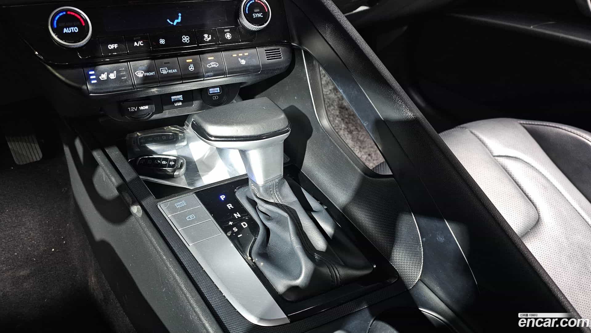 AVANTE Hyundai 2021.1-INNER-009