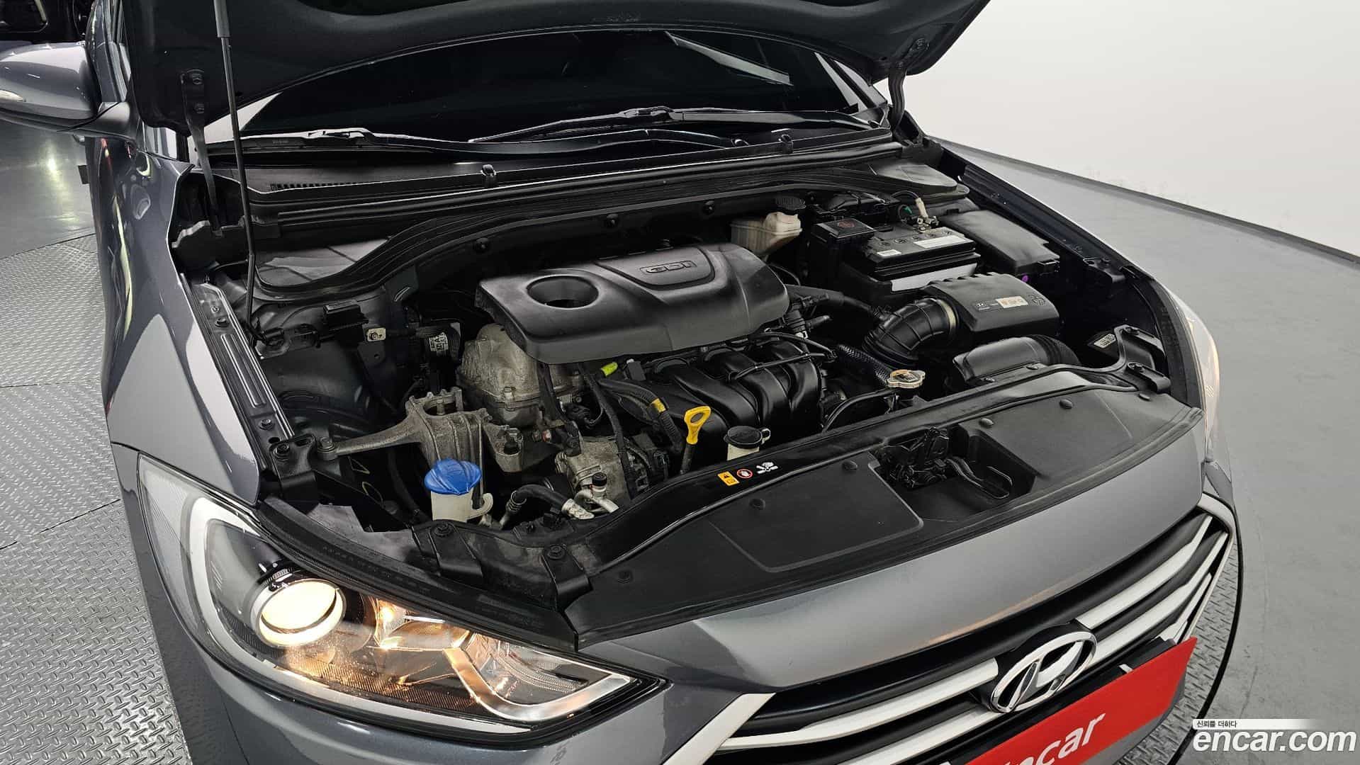 AVANTE Hyundai 2017.8-OUTER-006
