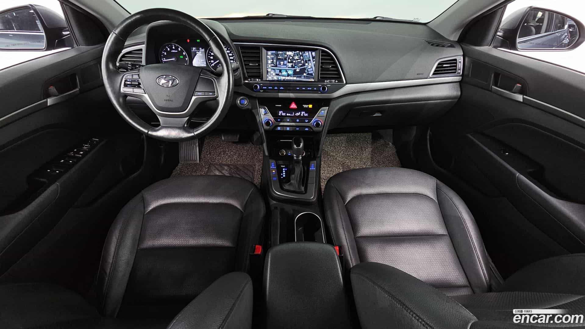 AVANTE Hyundai 2017.8-INNER-007