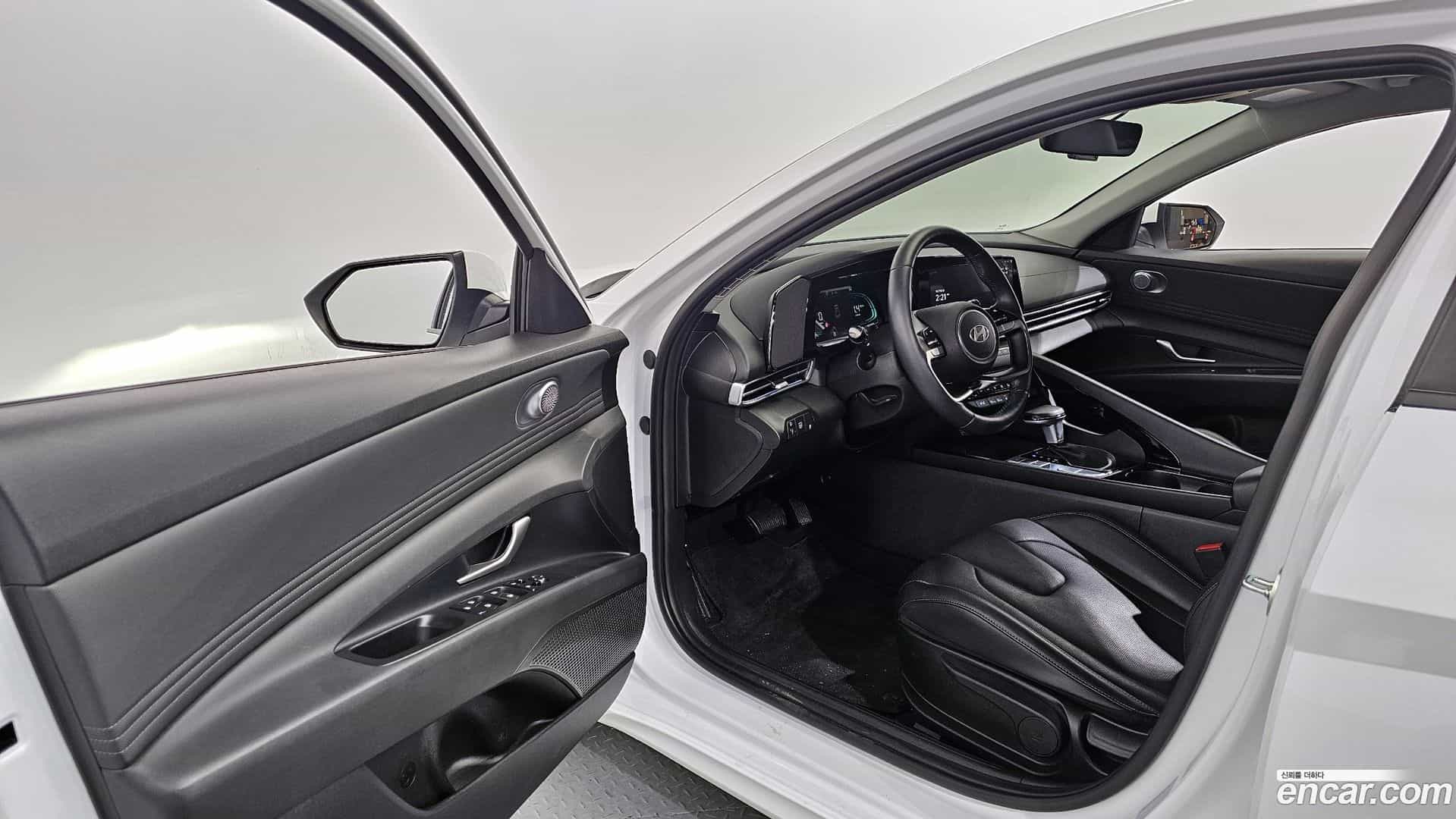 AVANTE Hyundai 2024.6-INNER-010
