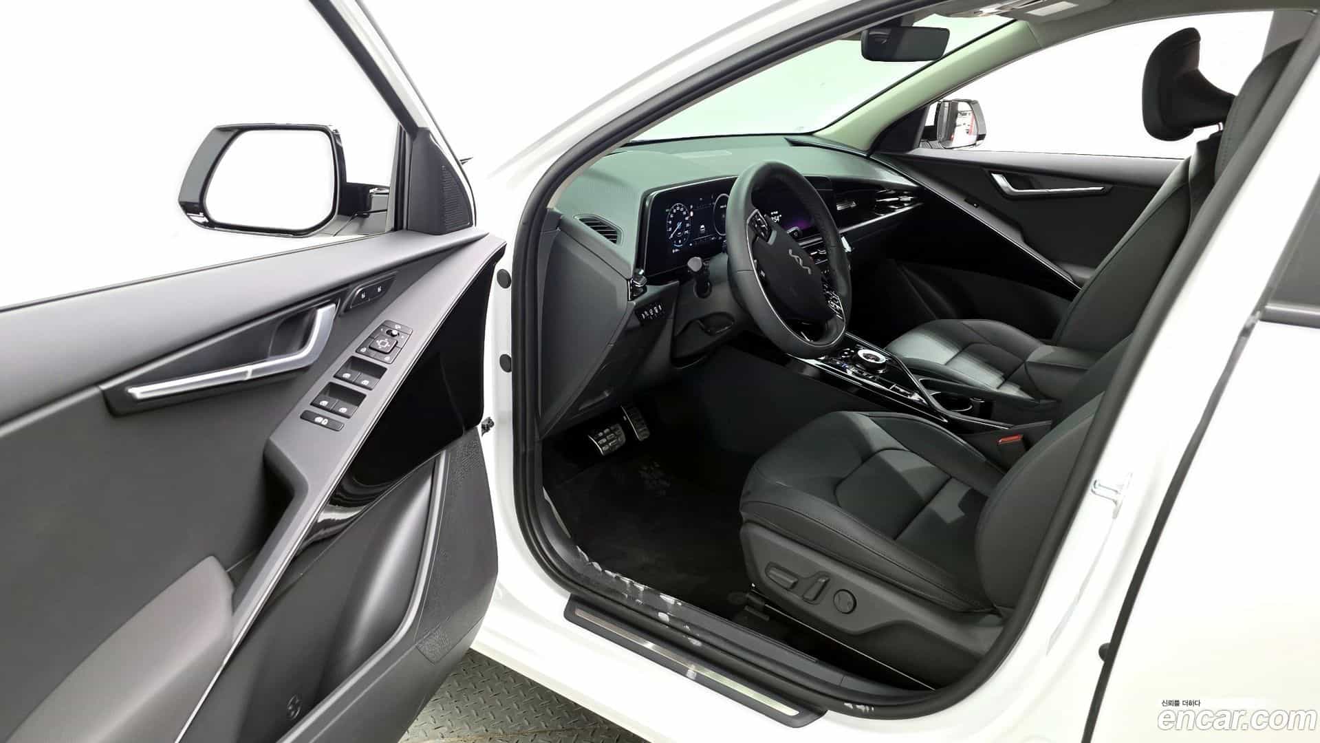 Niro Kia 2025.2-INNER-010