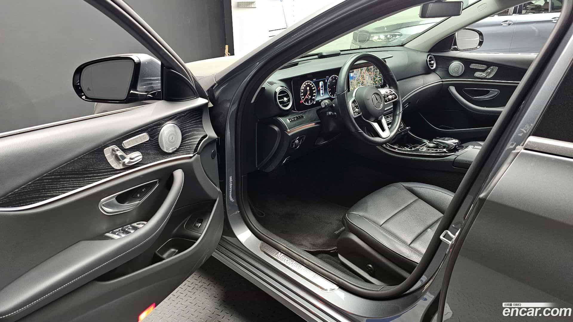 E-Class Mercedes-Benz 2020.3-INNER-010