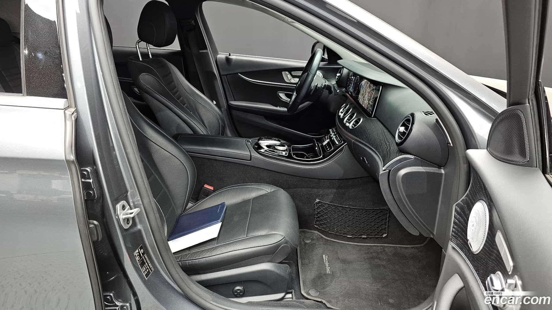 E-Class Mercedes-Benz 2020.3-OPTION-015