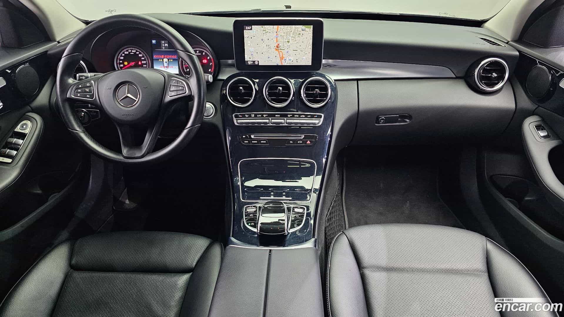 C-Class Mercedes-Benz 2015.8-INNER-007
