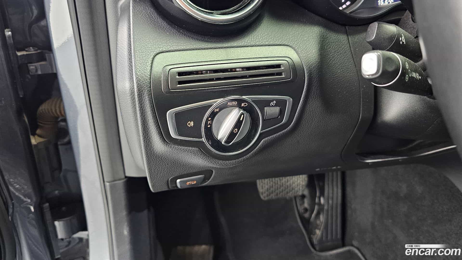 C-Class Mercedes-Benz 2015.8-OPTION-021