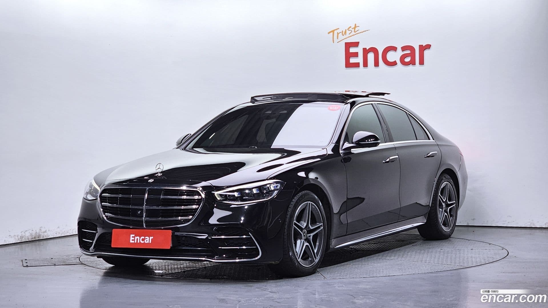 Main__Slider__Photo:S-Class Mercedes-Benz 2022.6-0