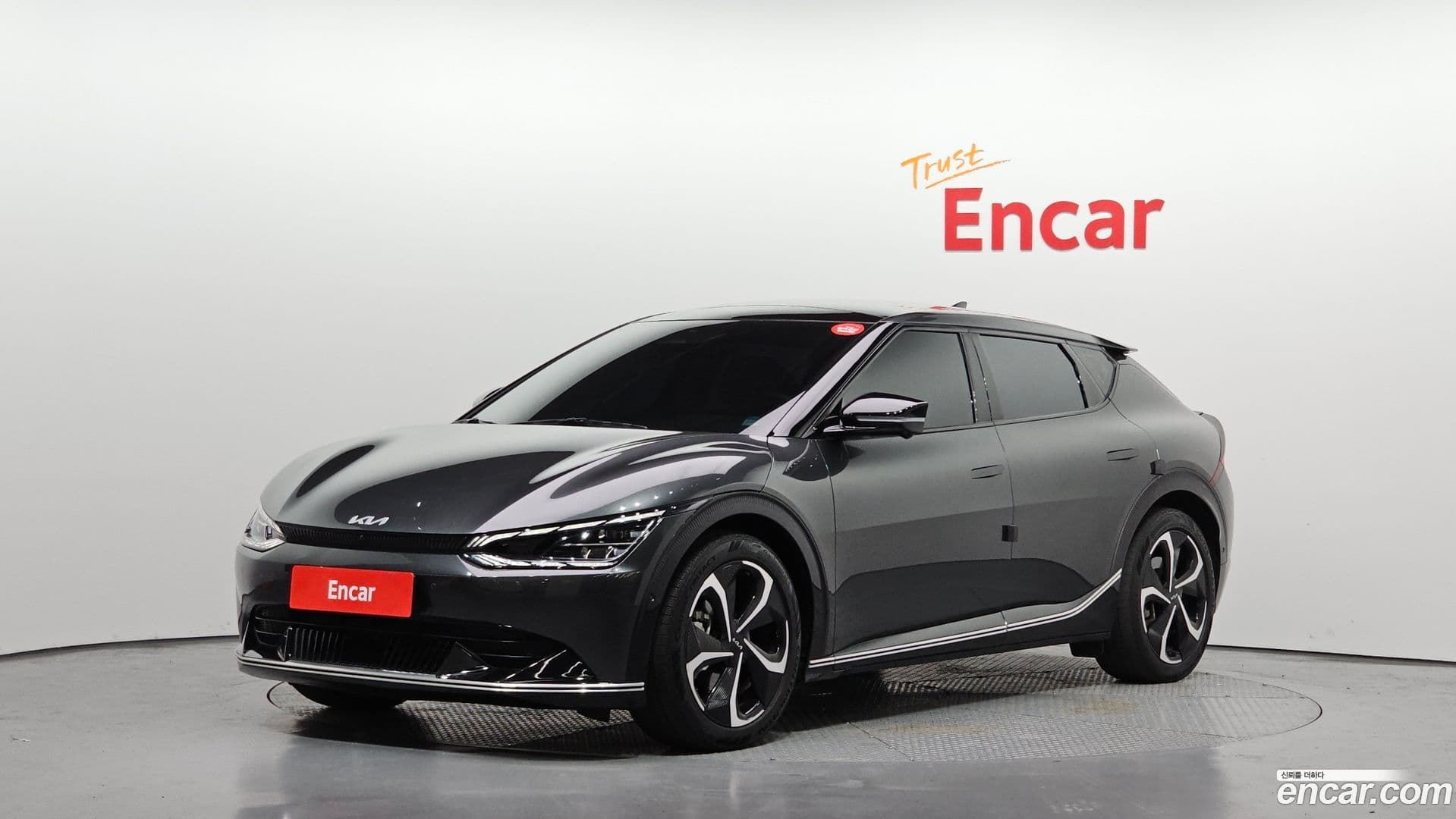 Main__Slider__Photo:EV6 Kia 2022.11-0