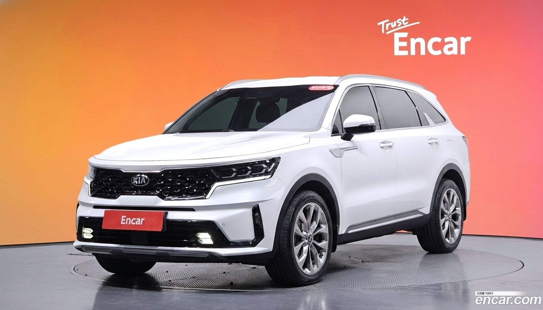 Main__Slider__Photo:Sorento Kia 2020.8-0