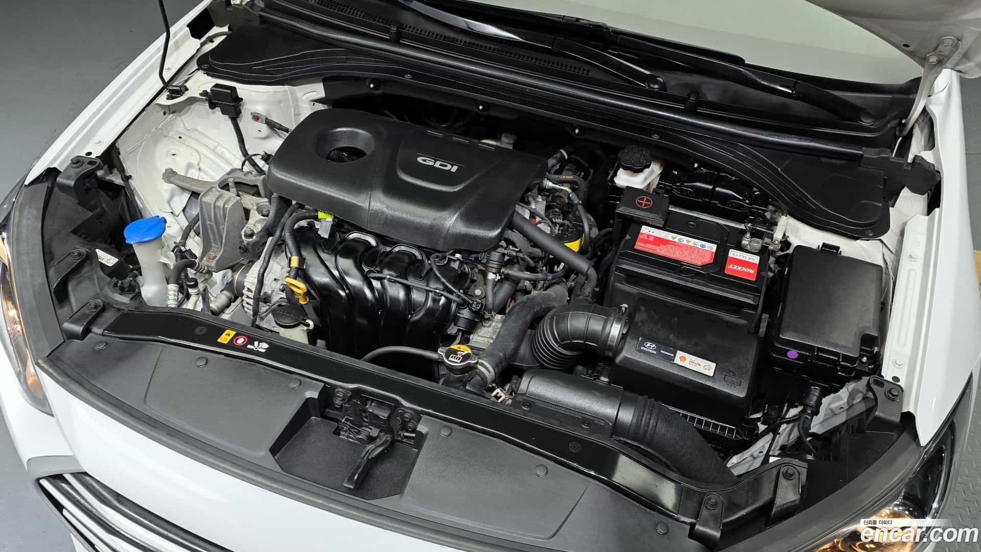AVANTE Hyundai 2016.7-OUTER-006
