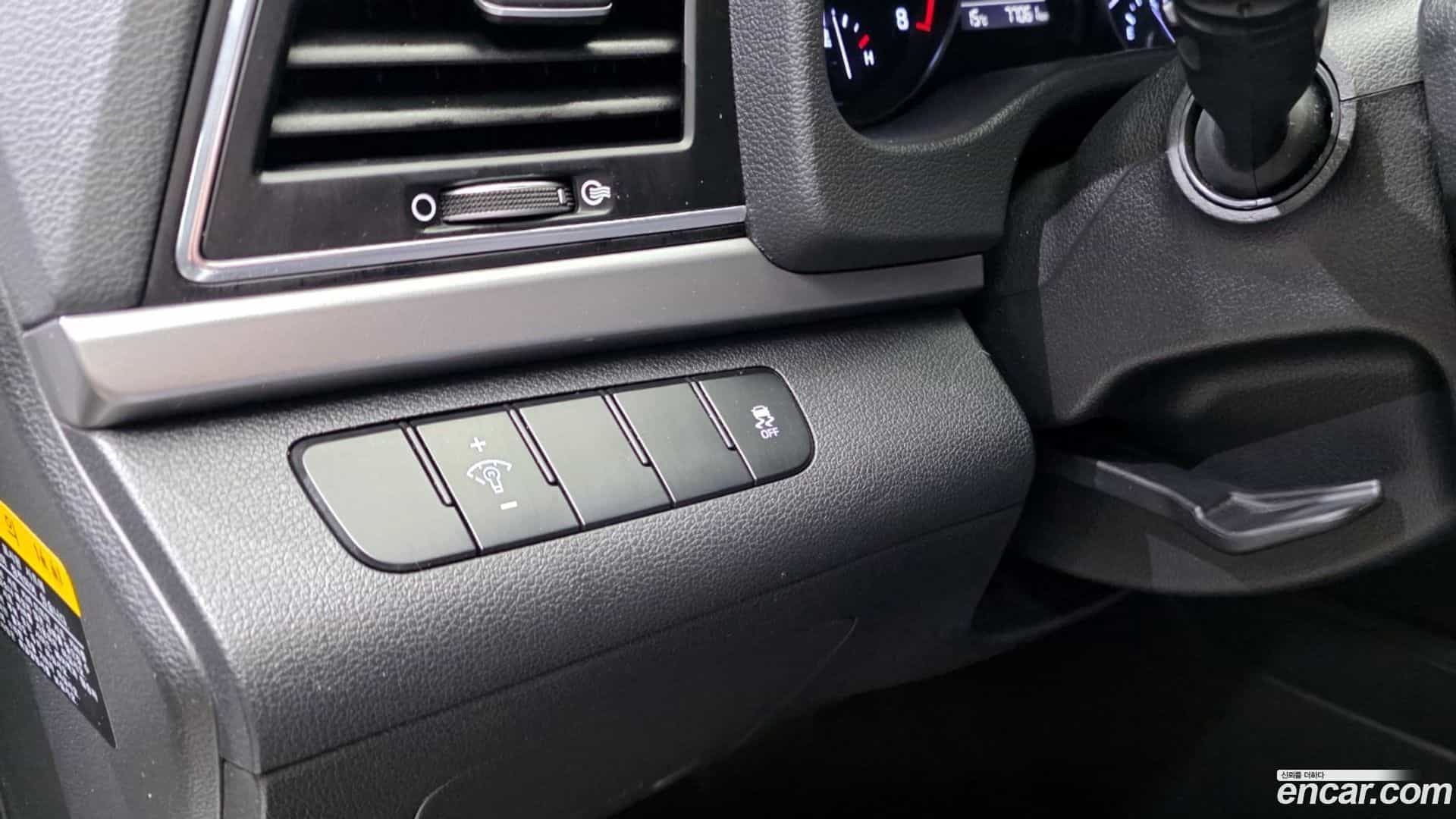 AVANTE Hyundai 2016.7-OPTION-019