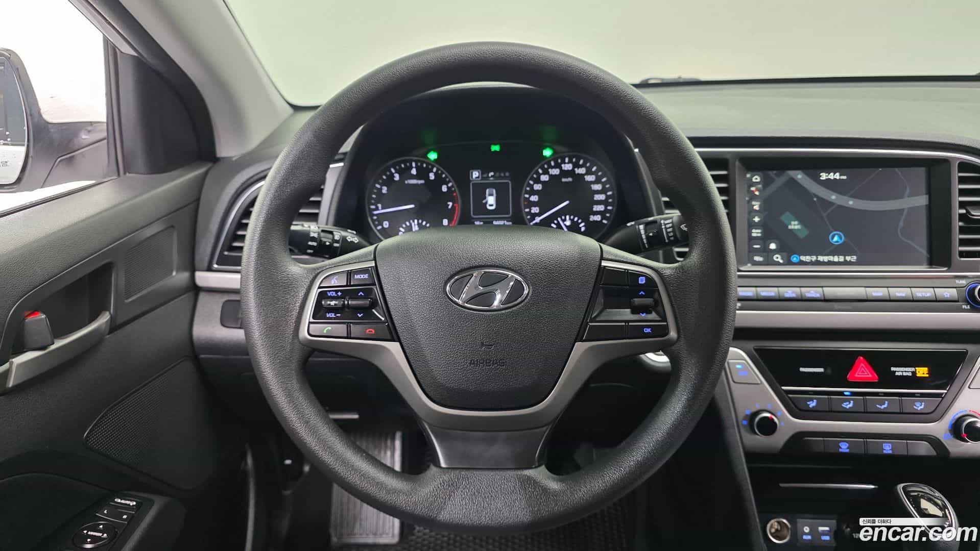 AVANTE Hyundai 2017.9-OPTION-018