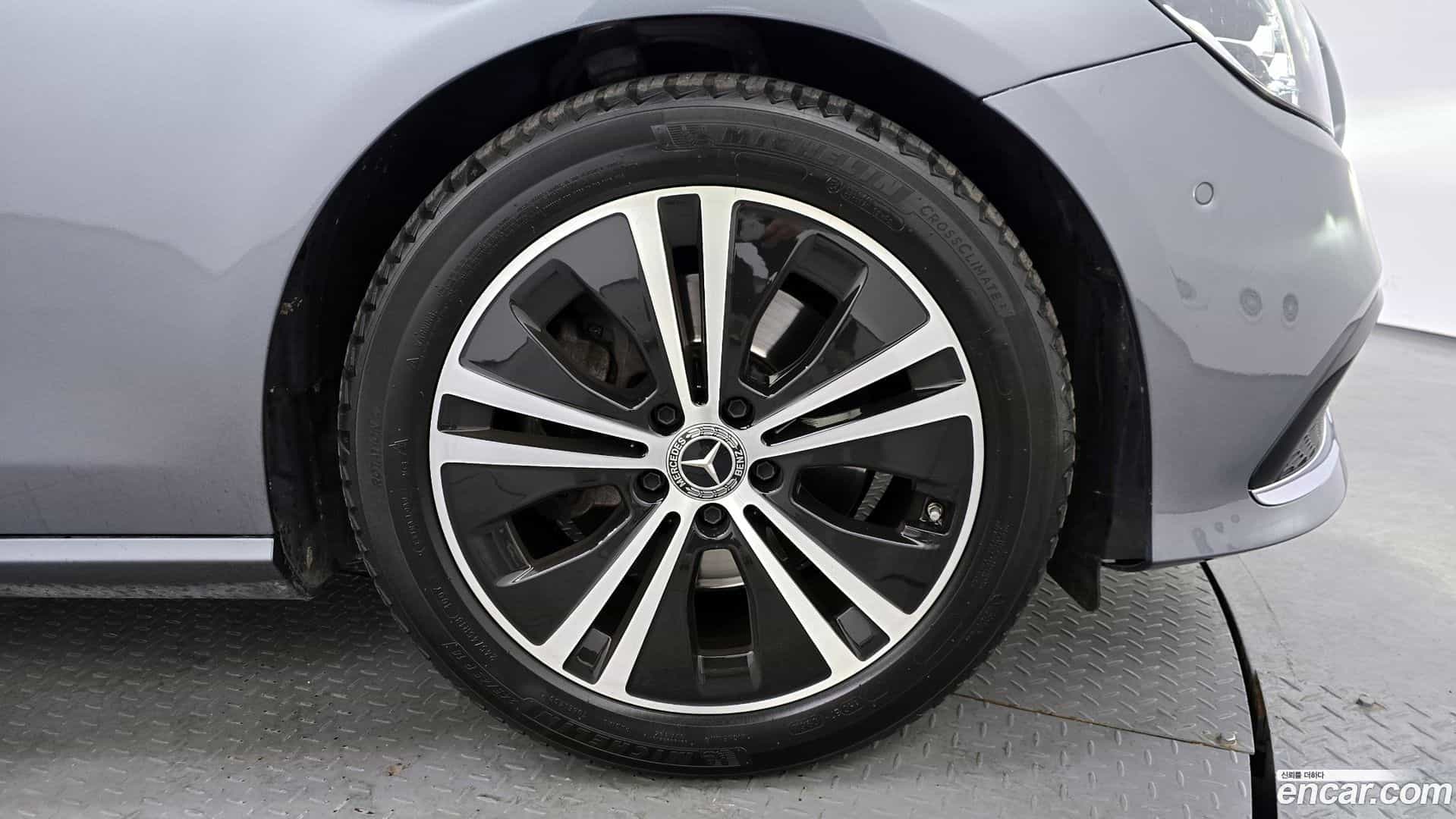 E-Class Mercedes-Benz 2020.11-OUTER-005