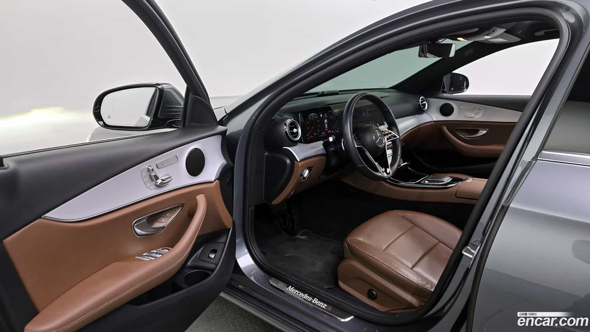 E-Class Mercedes-Benz 2020.11-INNER-010