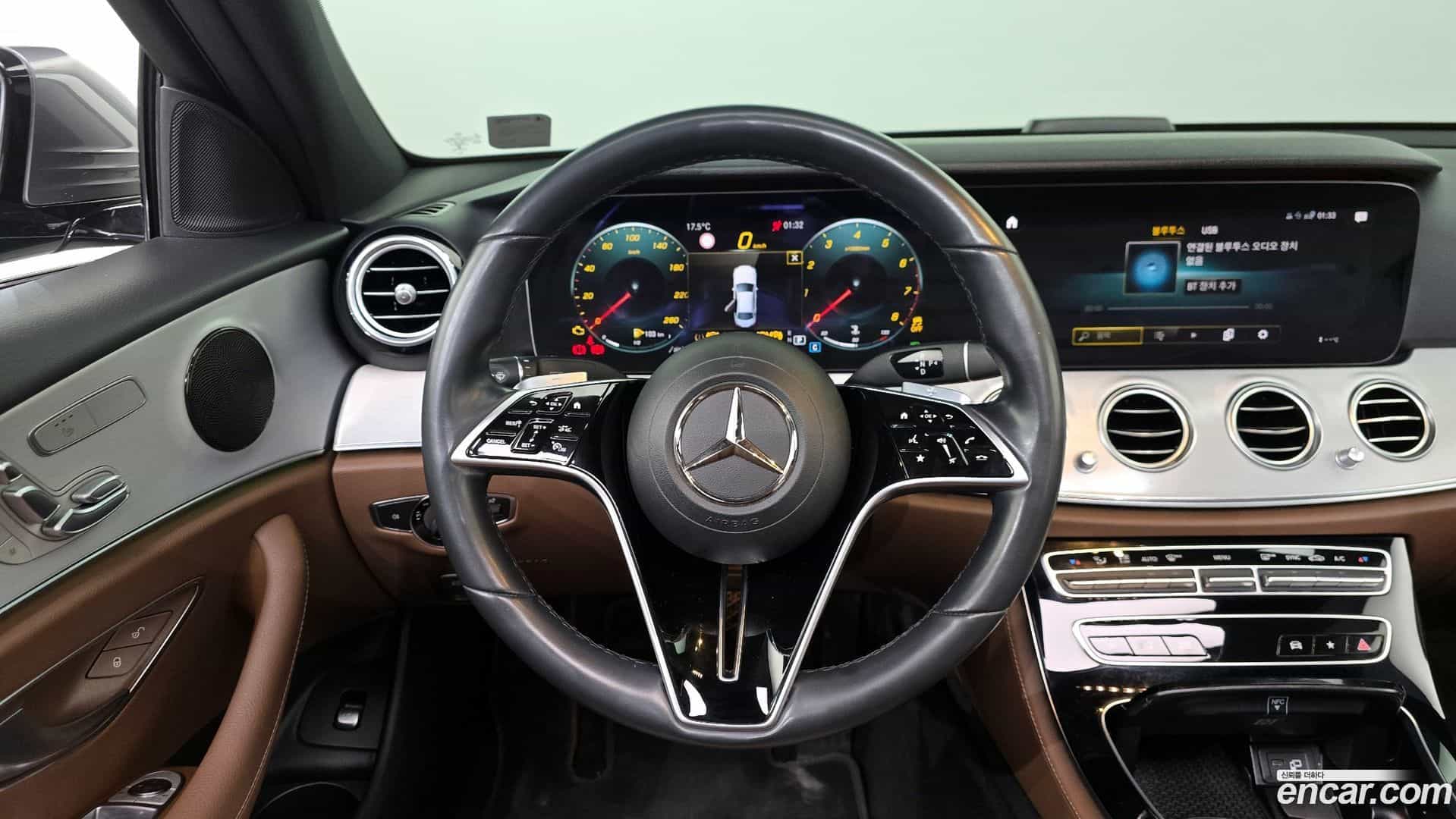 E-Class Mercedes-Benz 2020.11-OPTION-017