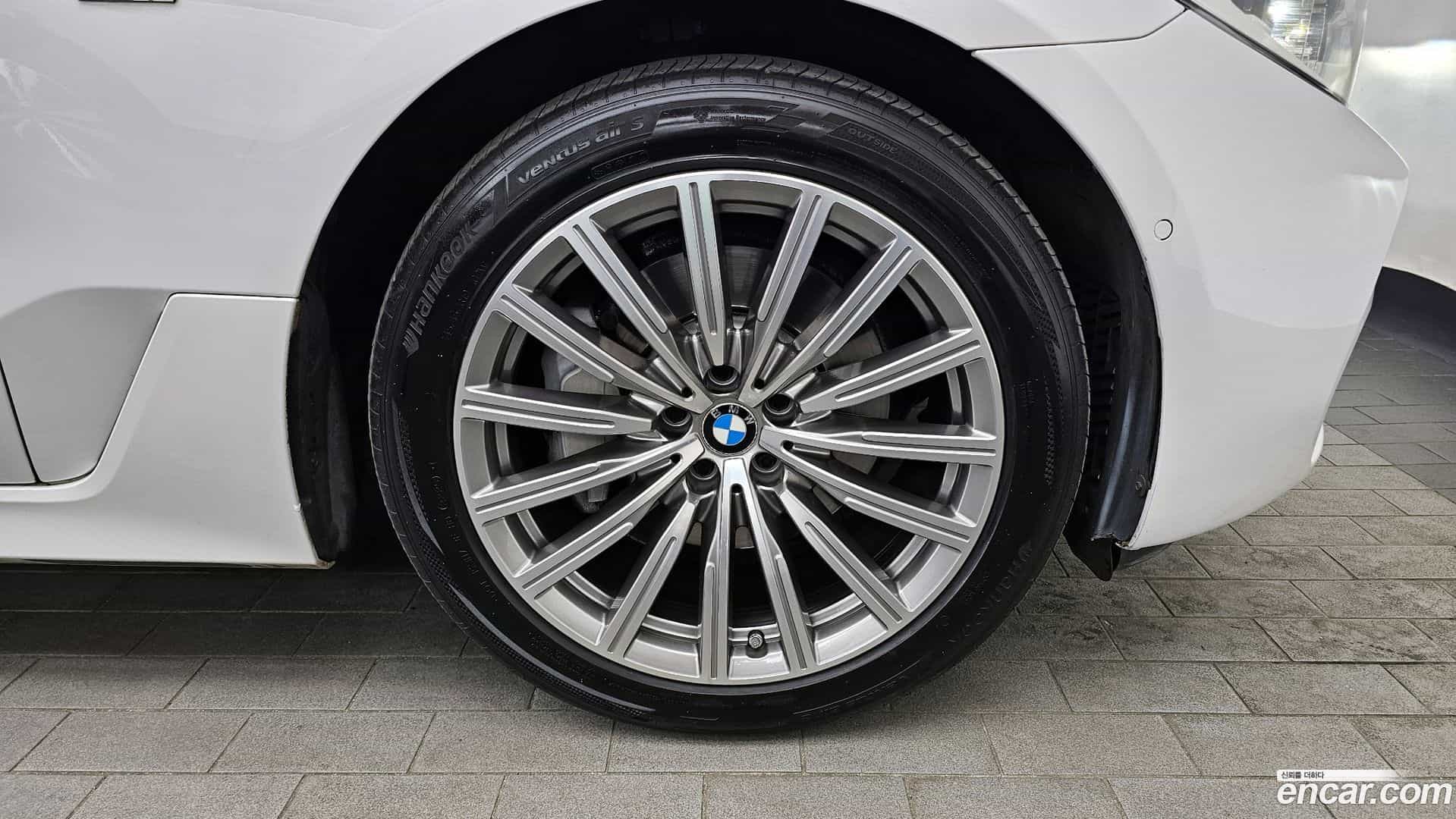 Gran Turismo BMW 2017.11-OUTER-005