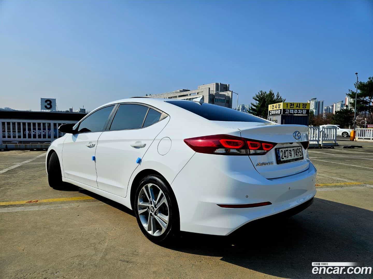 AVANTE Hyundai 2017.8-OUTER-004
