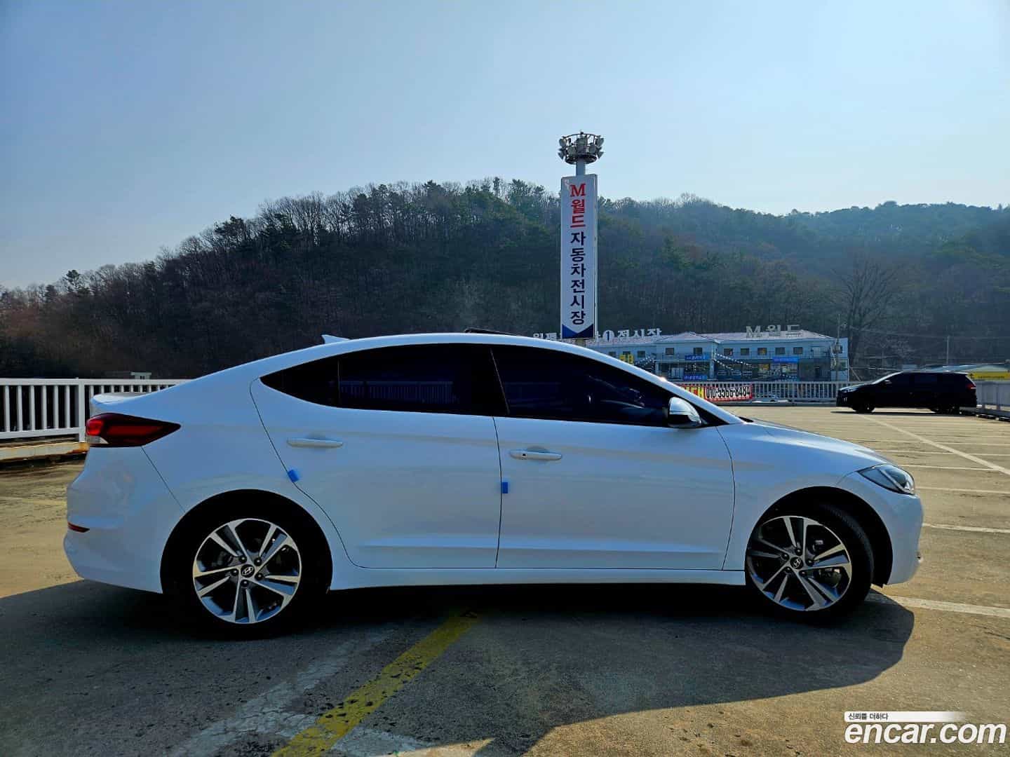 AVANTE Hyundai 2017.8-INNER-007