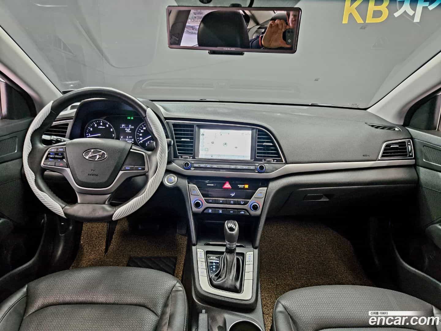 AVANTE Hyundai 2017.8-INNER-010