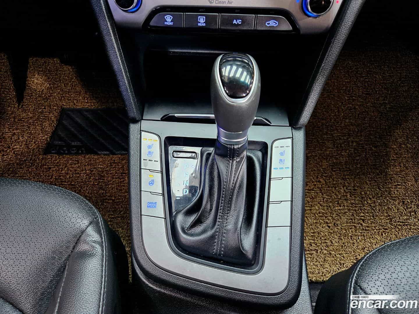 AVANTE Hyundai 2017.8-OPTION-019