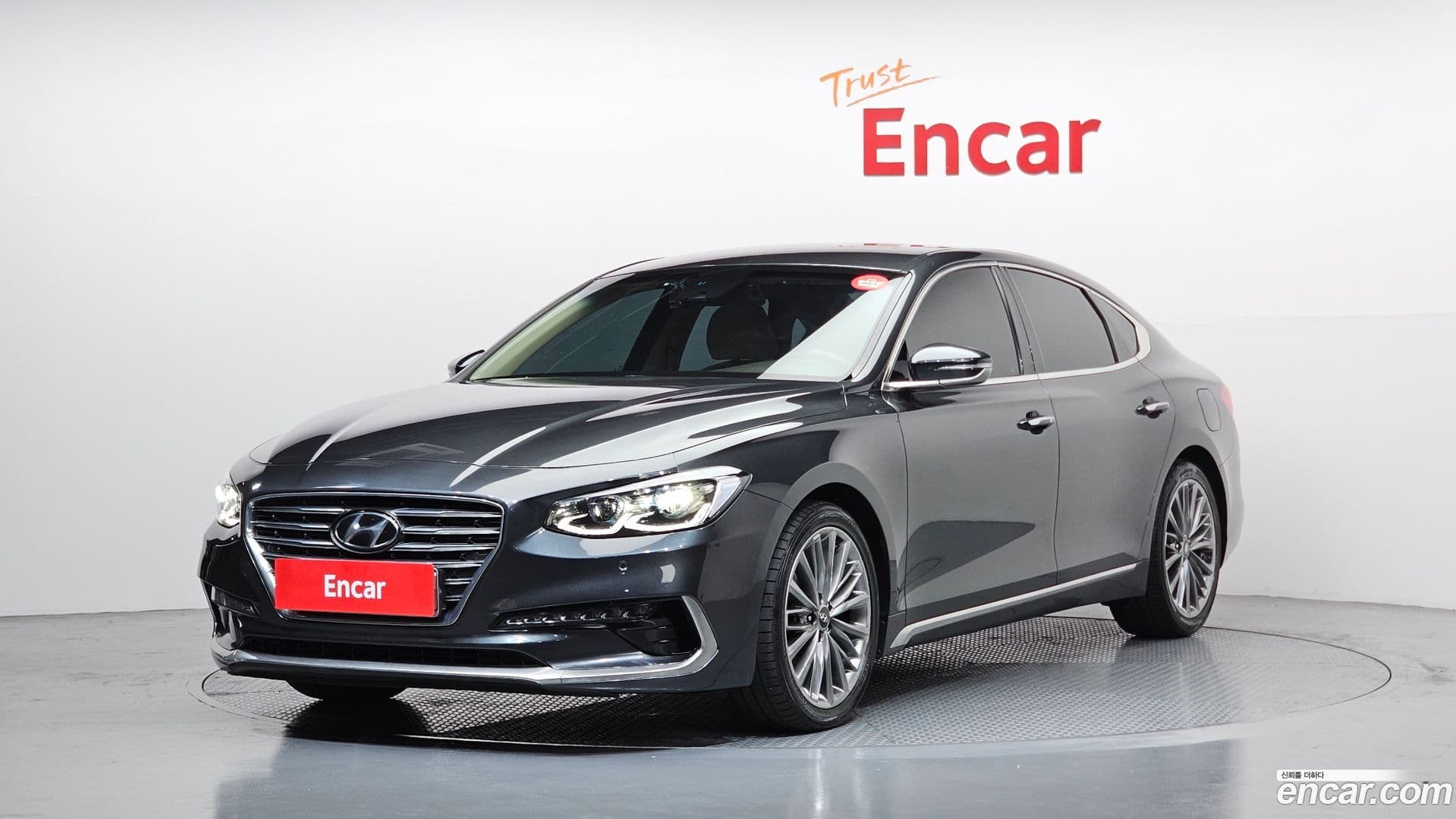 Main__Slider__Photo:Grandeur Hyundai 2019.4-0