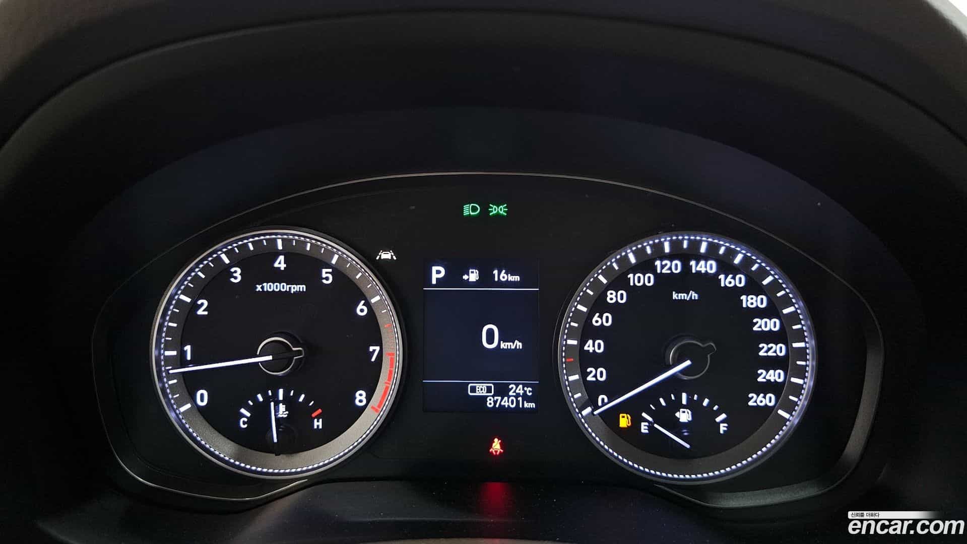Grandeur Hyundai 2019.4-INNER-008