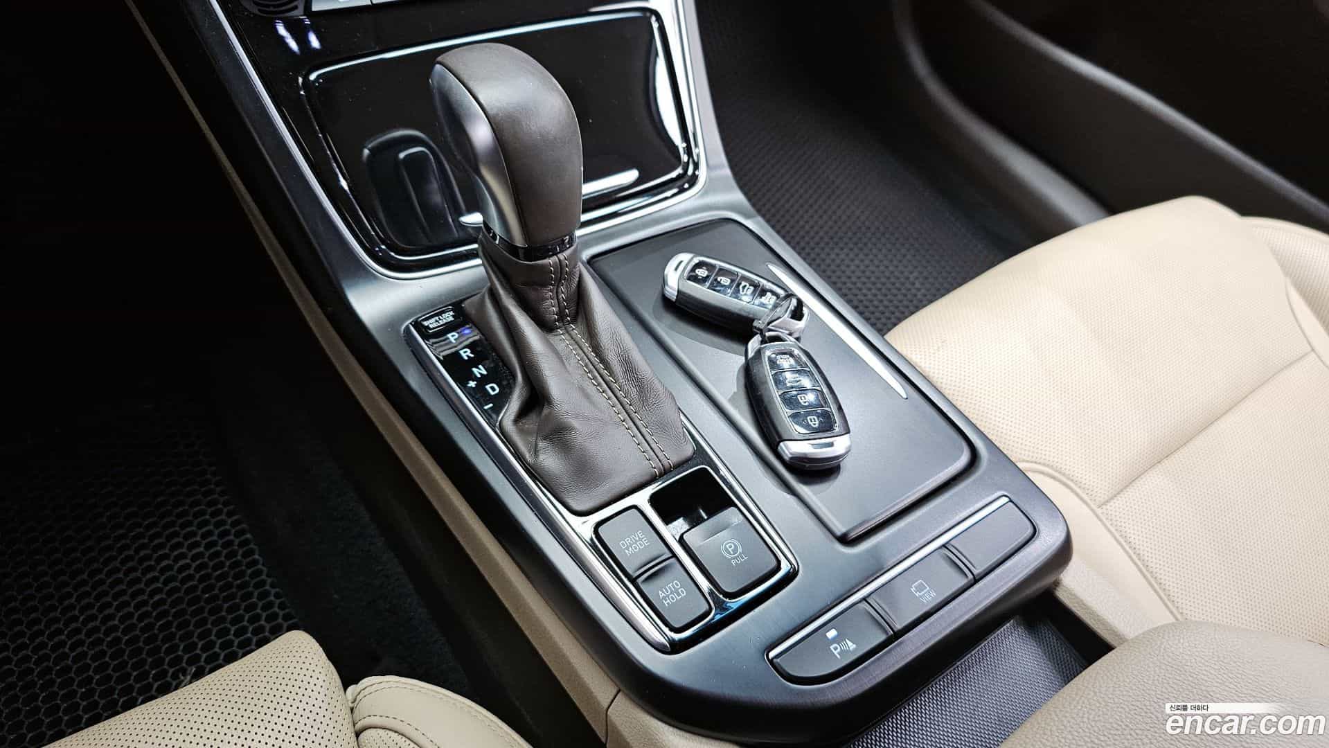 Grandeur Hyundai 2019.4-INNER-009