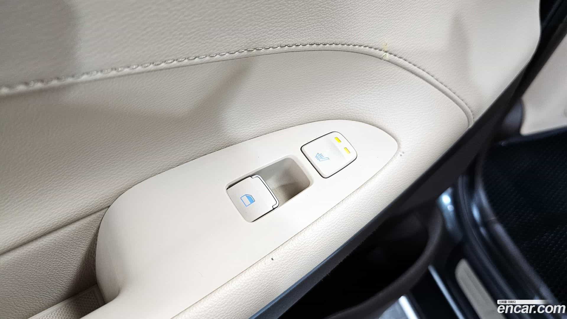 Grandeur Hyundai 2019.4-OPTION-021