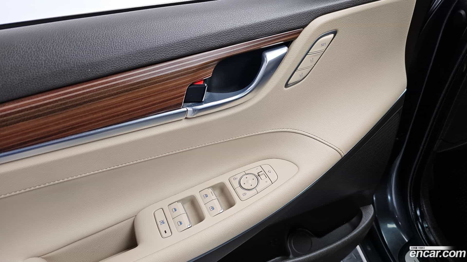 Grandeur Hyundai 2019.4-OPTION-022
