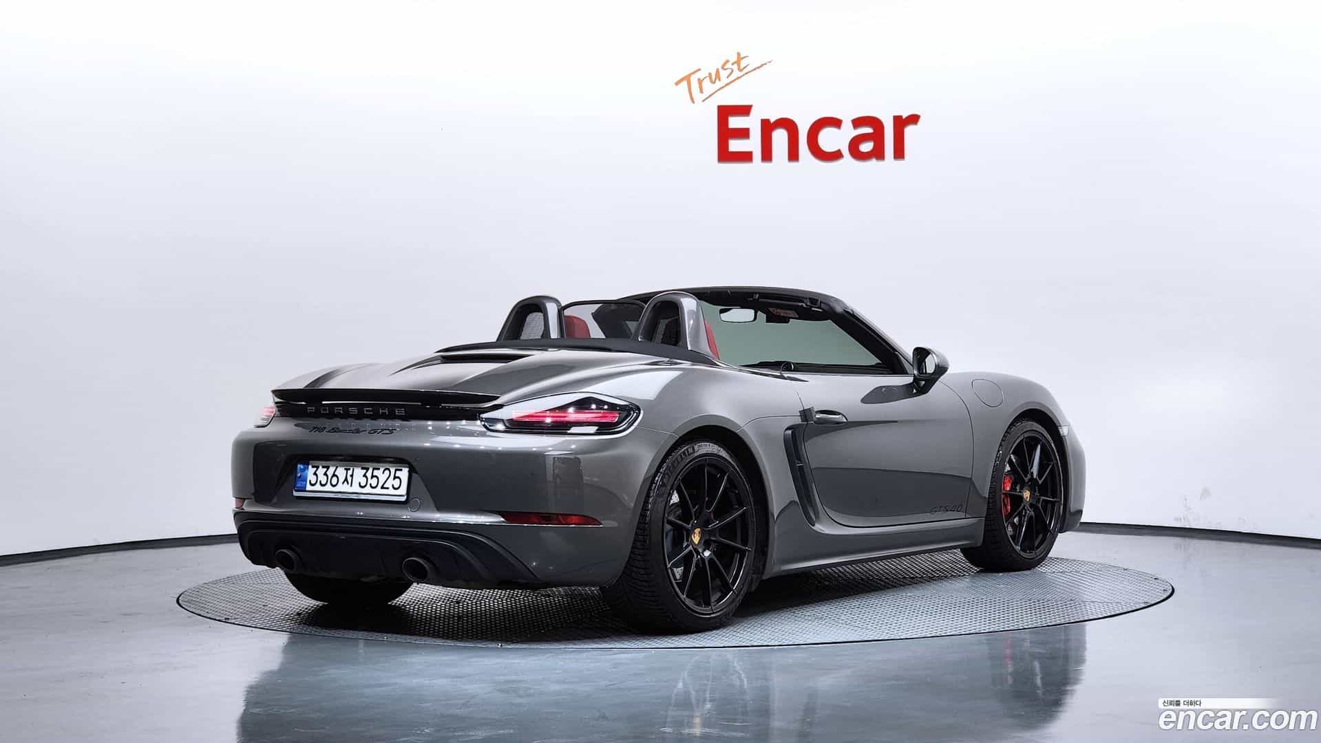 718 Porsche 2022.1-OUTER-002