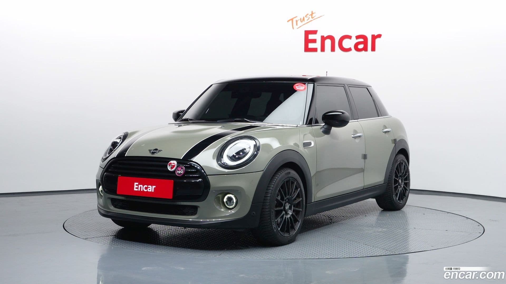 Main__Slider__Photo:Cooper Mini 2020.4-0