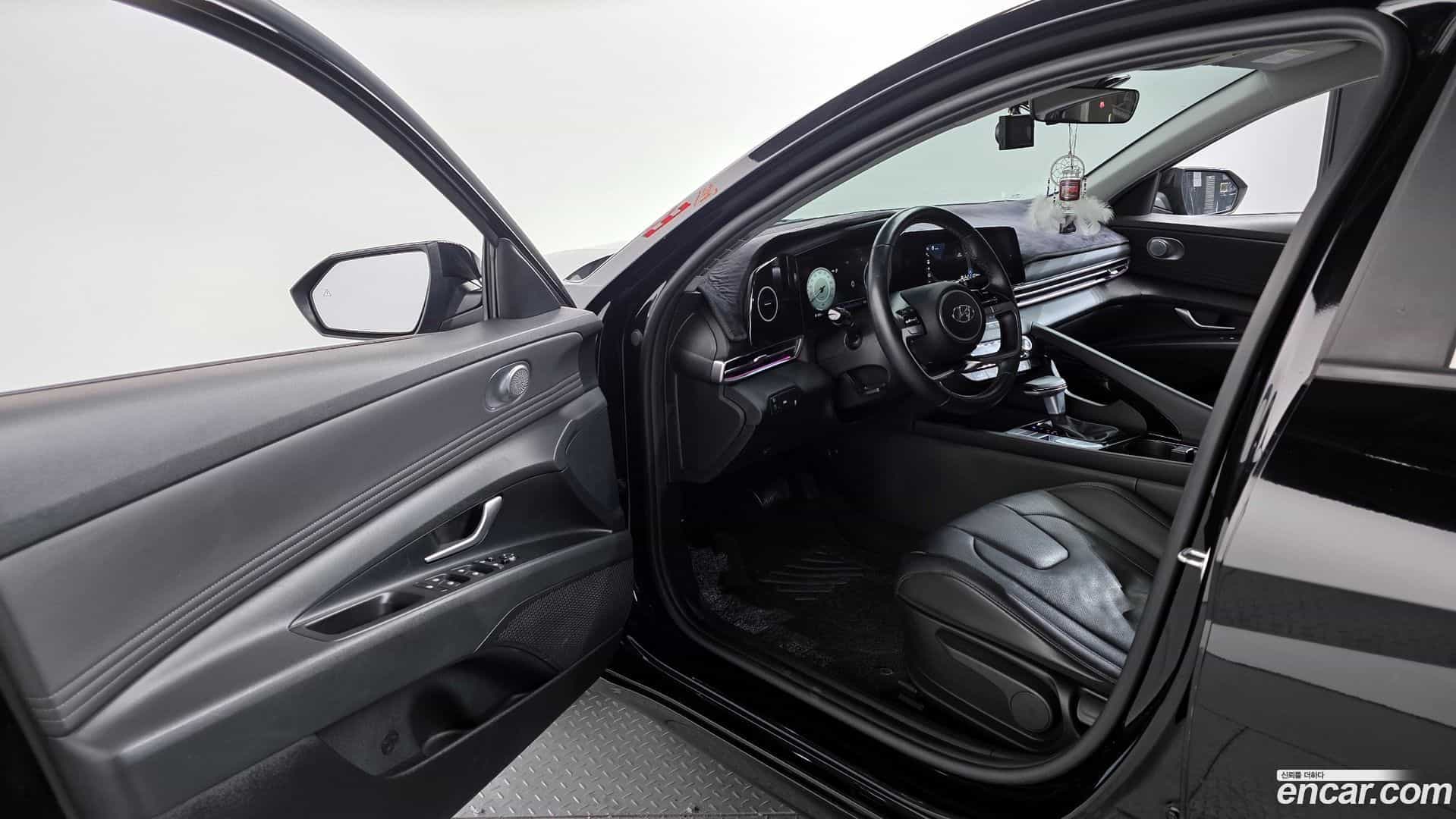 AVANTE Hyundai 2020.10-OPTION-015